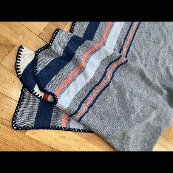 Marine Layer Lucy Poncho - Picture 6 of 10